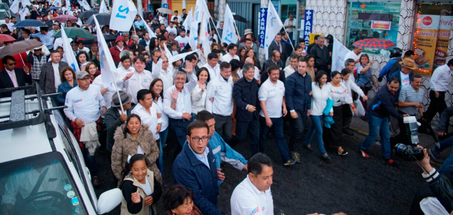 Lasso llega con su propuesta de 1 millón de Empleos a calles de Cotocollao