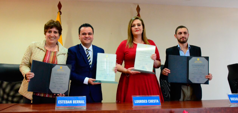 Azuayos entregaron credenciales a legisladores de la provincia