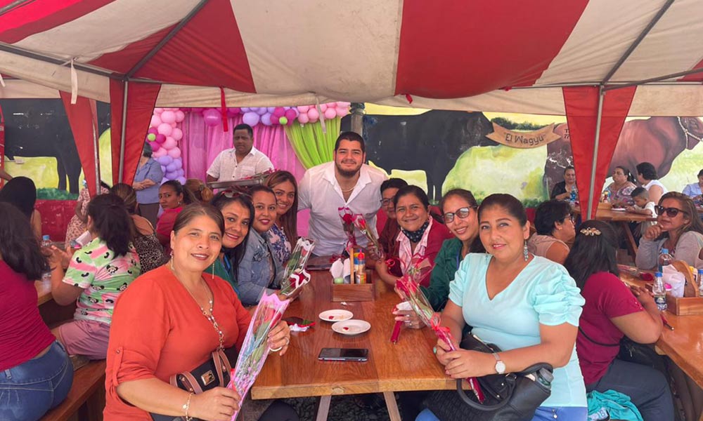 CREO Jóvenes Guayas rinde homenaje a las mujeres en Naranjal