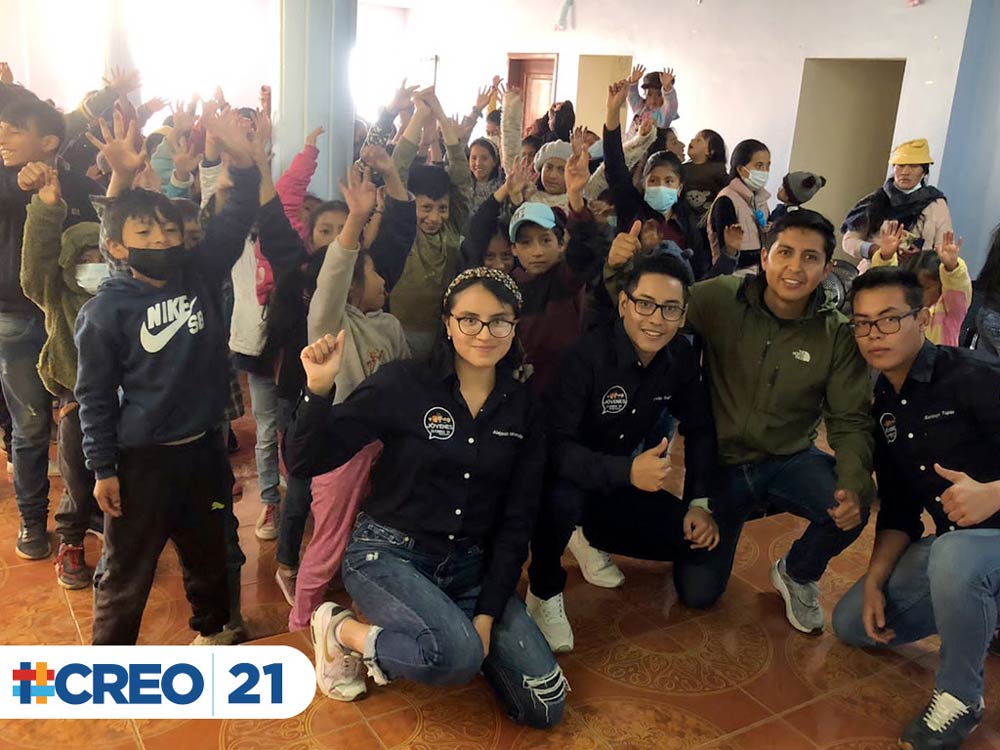 Jóvenes CREO agasaja a los niños en las parroquias rurales de Riobamba