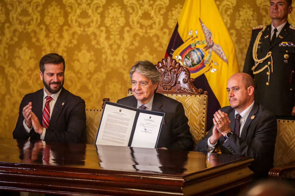 Hoy, he firmado un decreto – ley clave para el desarrollo del Ecuador: la Ley de Atracción y Fomento de Inversiones para el Desarrollo Productivo.