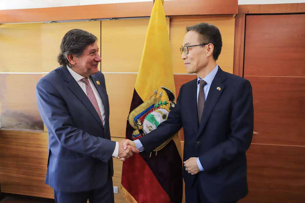 #Quito | La cooperación de la República de Corea en Ecuador es firme con los proyectos de infraestructura vial. 🇰🇷🤝🇪🇨