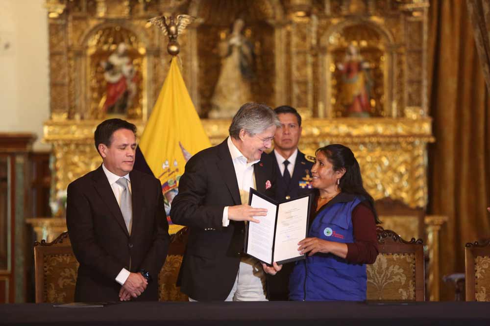 El presidente Guillermo Lasso firmó el Decreto Ejecutivo que promulga el Reglamento a la Ley Orgánica de Economía Circular Inclusiva.