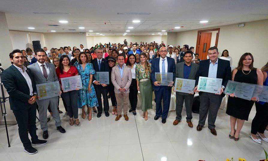 EnTerritorio | Hoy, en #Guayaquil firmé la Resolución Ministerial del reconocimiento Huella Social.
