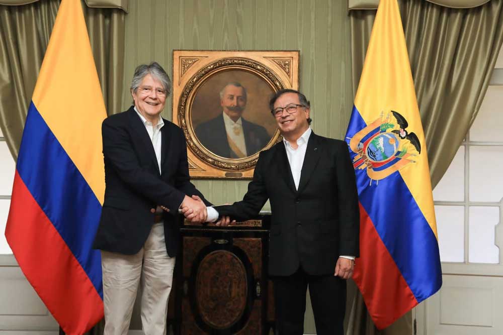 Queridos ecuatorianos:   En las próximas horas resolveremos la crisis energética que afronta el Ecuador.
